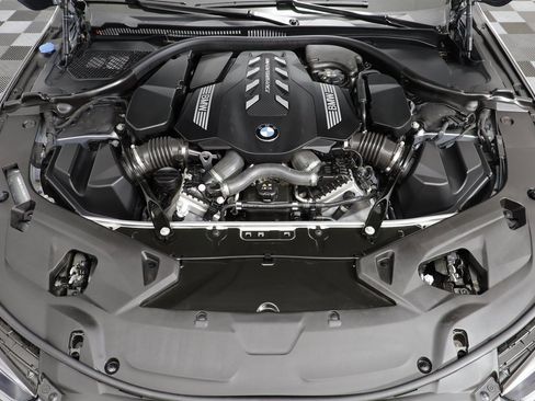 Certified 2025 BMW M850i xDrive Coupe image 27
