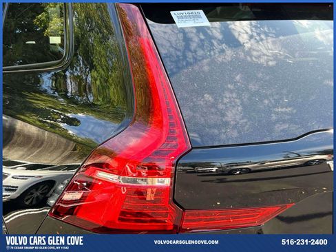 Used 2025 Volvo XC60 B5 Core w/ Protection Package Premier image 10