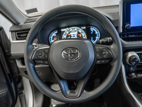 Used 2025 Toyota RAV4 XLE image 29