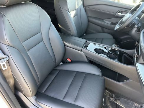 New 2026 Nissan Rogue SV image 10