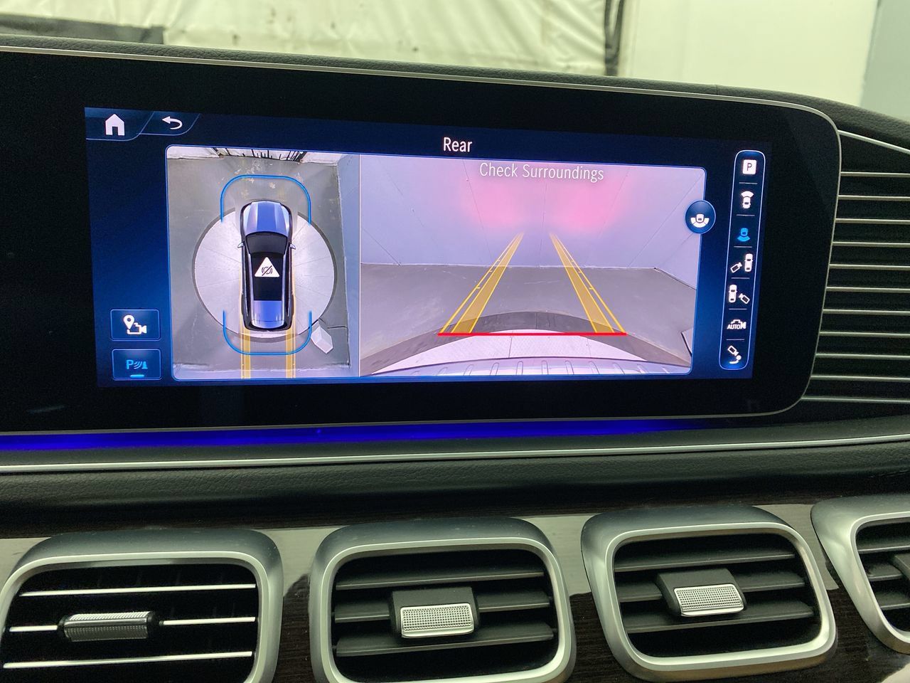 Used 2024 Mercedes-Benz GLS 450 4MATIC image 18