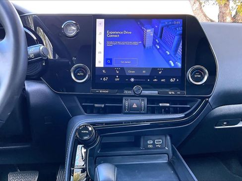 Used 2024 Lexus NX 250 w/ Towing Package (2000 Lbs) image 7