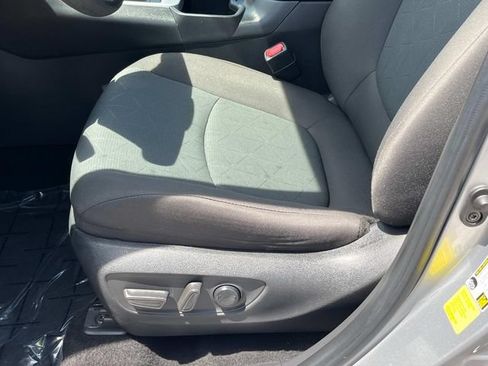 Used 2023 Toyota RAV4 XLE FWD image 28