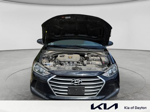 Used 2017 Hyundai Elantra SE FWD image 17