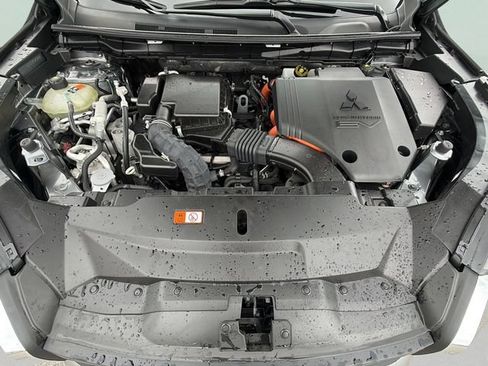 Used 2023 Mitsubishi Outlander SE AWD/4WD image 27