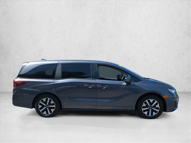 Certified 2025 Honda Odyssey EX-L image 4