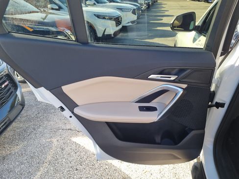 Used 2025 BMW X2 xDrive28i AWD/4WD image 15