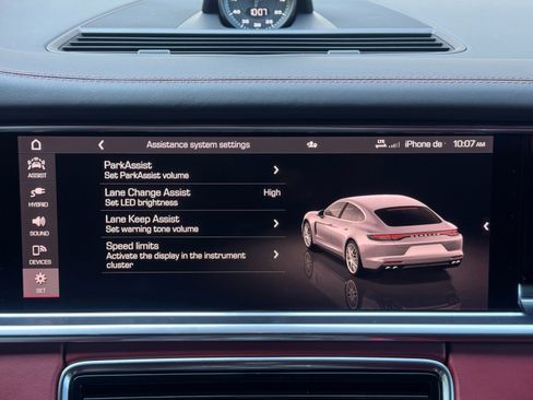 Used 2021 Porsche Panamera 4S image 31