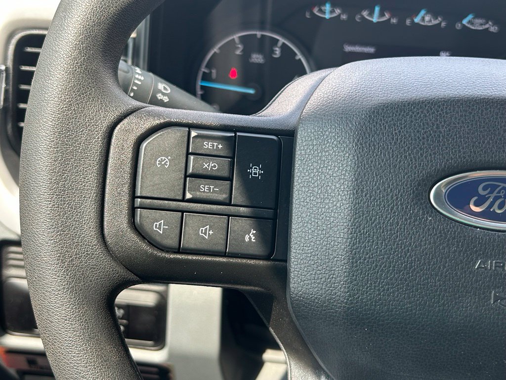 Used 2024 Ford F550 4x4 Regular Cab Super Duty image 34