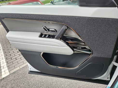 New 2026 Land Rover Range Rover Sport SE AWD/4WD image 16