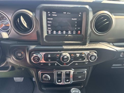 Used 2021 Jeep Wrangler Sport AWD/4WD image 25