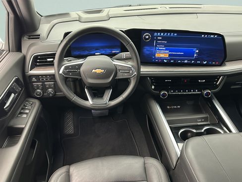Used 2025 Chevrolet Tahoe LT AWD/4WD image 9