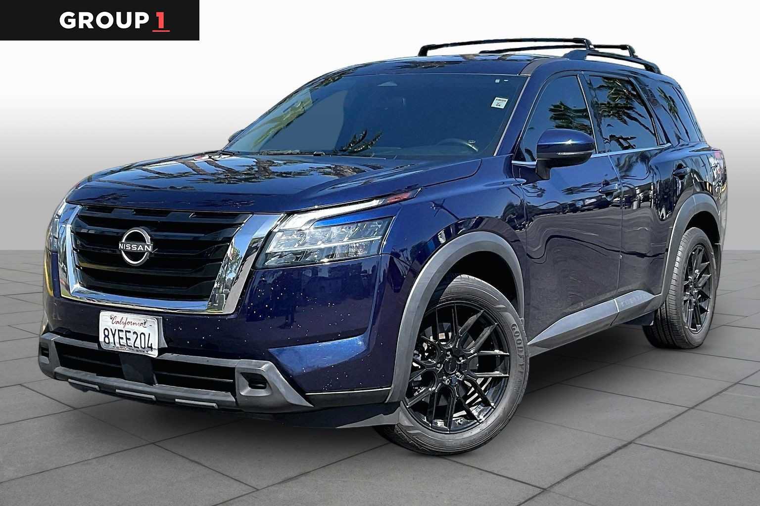 Used 2022 Nissan Pathfinder SV FWD image 1
