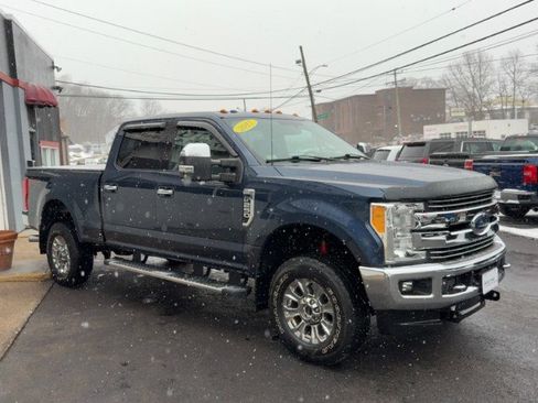 Used 2017 Ford F250 Lariat w/ Chrome Package image 4