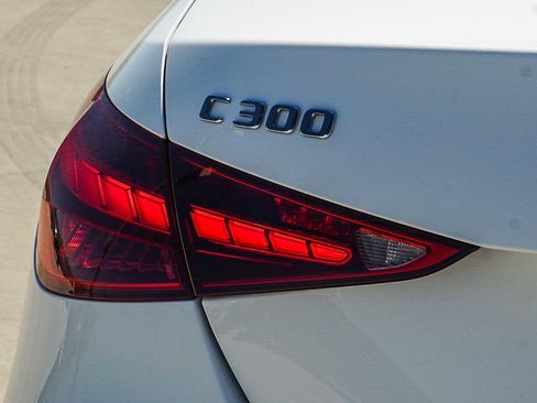 Used 2022 Mercedes-Benz C 300 Sedan image 11