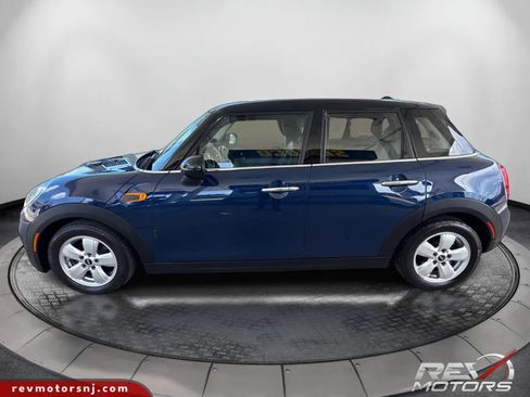 Used 2018 MINI Cooper 4-Door Hardtop FWD image 2