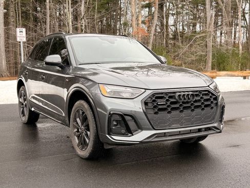 Used 2024 Audi Q5 2.0T Premium w/ Summer of Audi Package image 7