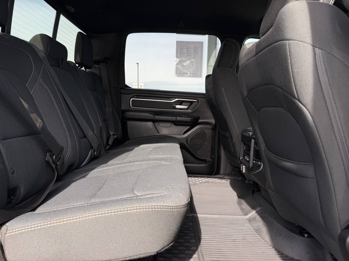 Used 2019 RAM 1500 Big Horn AWD/4WD image 11