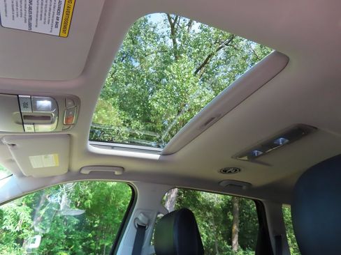 Certified 2025 Kia Telluride S AWD/4WD image 6