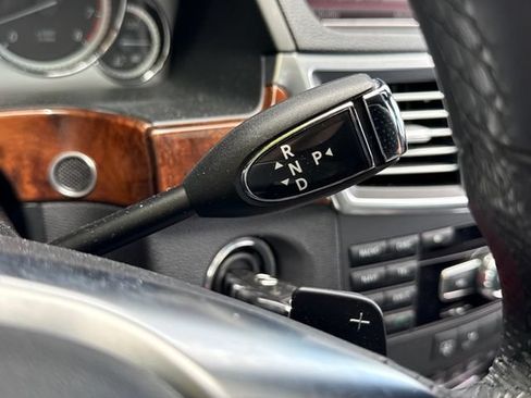 Used 2013 Mercedes-Benz E 350 4MATIC Sedan image 35