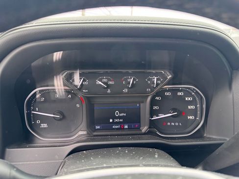 Used 2021 GMC Sierra 3500 SLE w/ SLE Convenience Package image 15