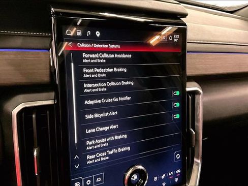 Used 2025 GMC Acadia Denali w/ Super Cruise Package AWD/4WD image 37