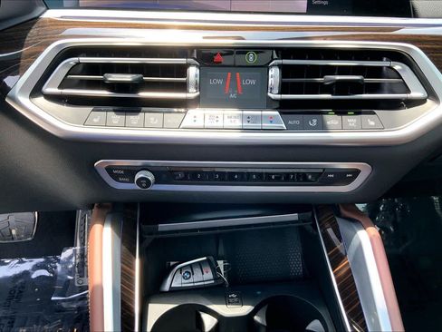 Used 2021 BMW X6 sDrive40i w/ M Sport Package RWD image 33