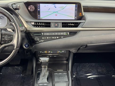 Used 2019 Lexus ES 300h image 24