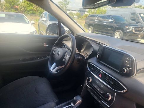 Used 2020 Hyundai Santa Fe SEL FWD image 17