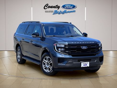 Used 2025 Ford Expedition Max Active RWD image 1