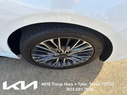 Used 2024 Kia Forte GT-Line FWD image 14