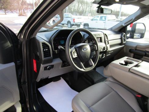Used 2020 Ford F250 XL image 23