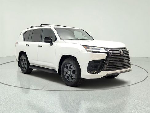 Used 2026 Lexus LX 700h Luxury w/ Appearance Package AWD/4WD image 3