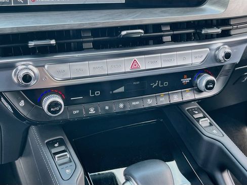 Used 2025 Kia Telluride SX X-Line AWD/4WD image 16