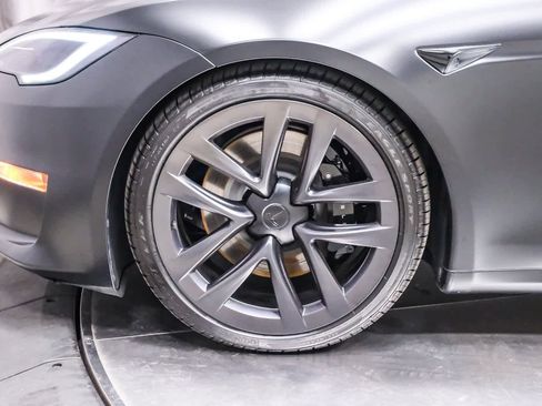 Used 2023 Tesla Model S Standard Range image 10