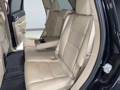 Used 2019 Jeep Grand Cherokee Laredo AWD/4WD image 26