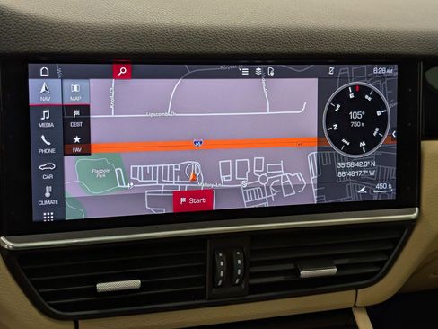 Used 2021 Porsche Cayenne image 25