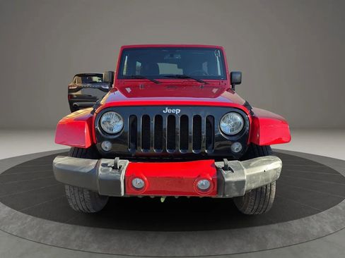 Used 2016 Jeep Wrangler Unlimited Sahara w/ Max Tow Package image 2
