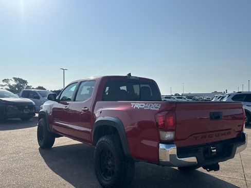 Used 2017 Toyota Tacoma TRD Off-Road w/ Tow Package (A/T) AWD/4WD image 13