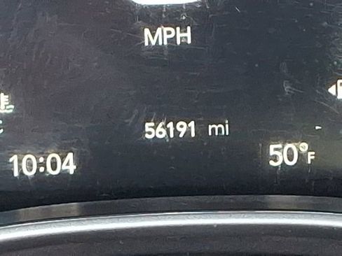 Used 2024 Chrysler Pacifica Touring-L image 23