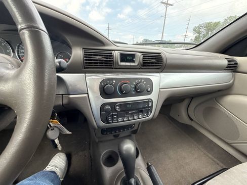 Used 2006 Chrysler Sebring Touring FWD image 18