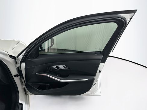 Used 2021 BMW 330i Sedan w/ Convenience Package RWD image 33