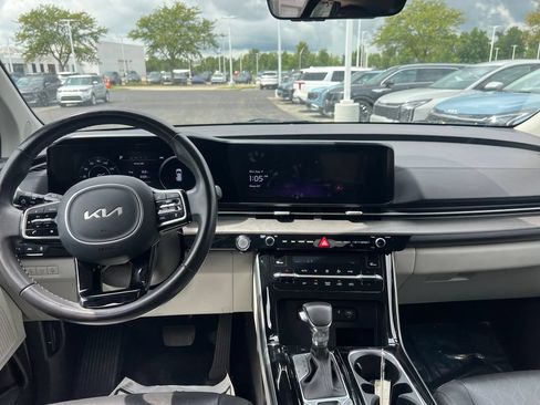 Certified 2023 Kia Carnival SX FWD image 13