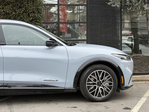 Used 2024 Ford Mustang Mach-E Premium image 23