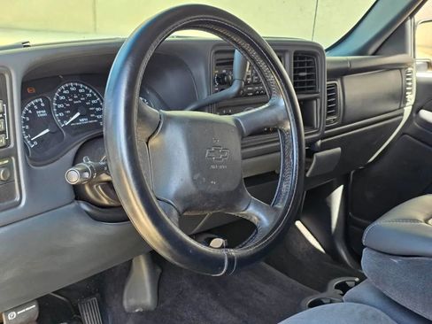 Used 2002 Chevrolet Silverado 2500 LS w/ Off-Road Skid Plate Pkg AWD/4WD image 9