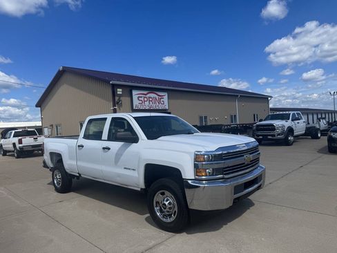 Used 2018 Chevrolet Silverado 2500 W/T AWD/4WD image 3