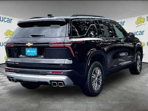 Used 2024 Chevrolet Traverse LT AWD/4WD image 6