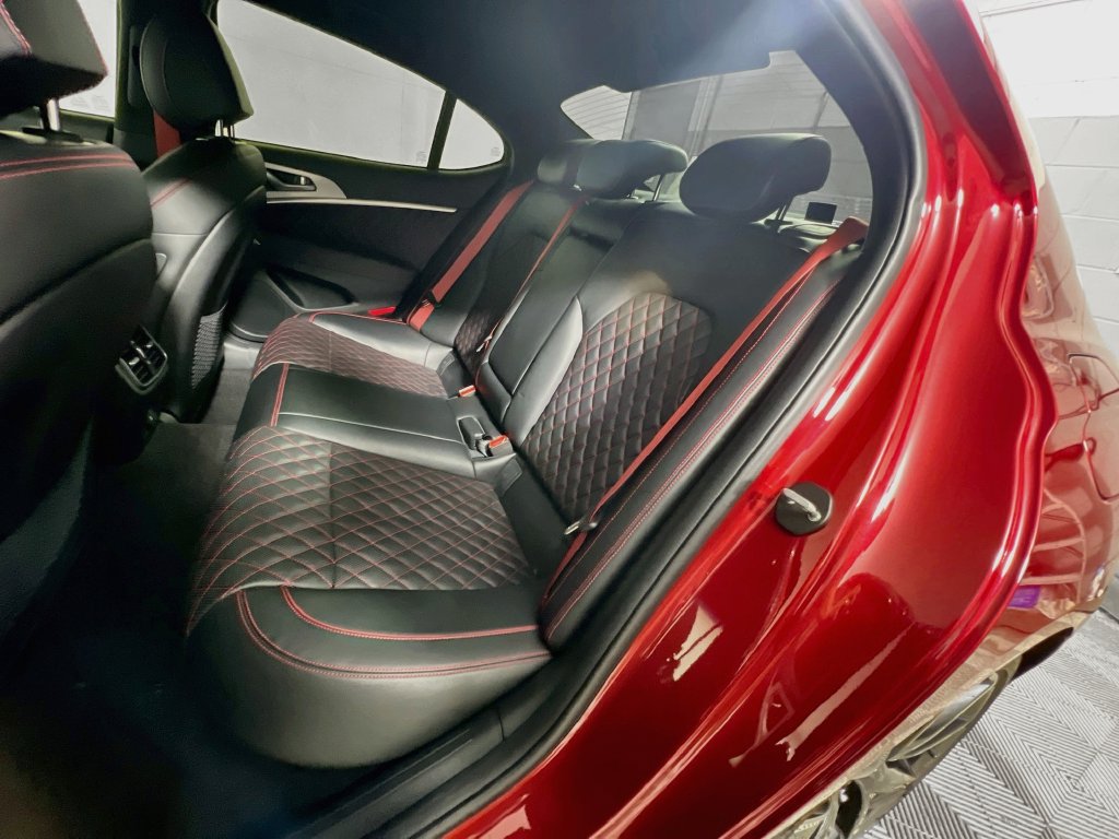 Used 2022 Genesis G70 3.3T RWD image 26