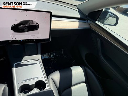 Used 2023 Tesla Model Y Long Range AWD/4WD image 17