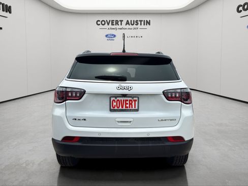Used 2025 Jeep Compass Limited AWD/4WD image 3